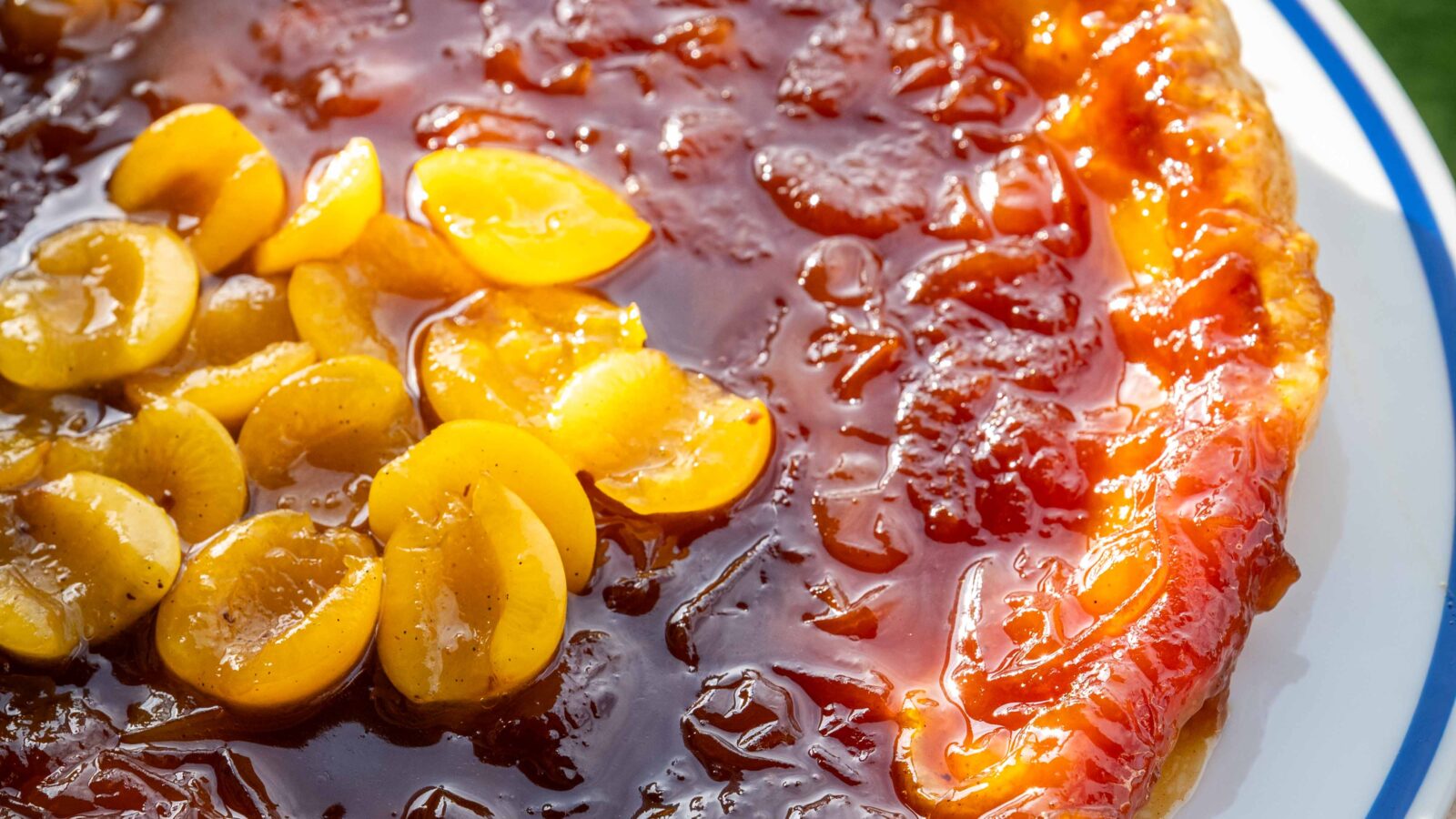 Tærte med mirabeller – nem mirabelle tarte tatin